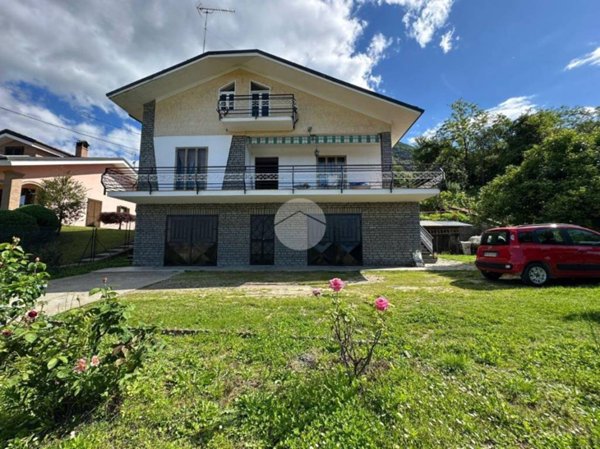 casa indipendente in vendita ad Almese in zona Milanere