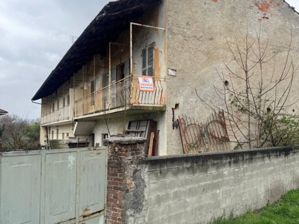 casa indipendente in vendita ad Almese in zona Milanere