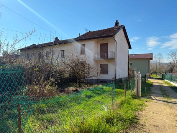 casa indipendente in vendita ad Almese in zona Milanere