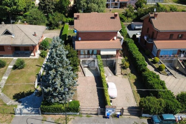 casa indipendente in vendita ad Almese in zona Milanere