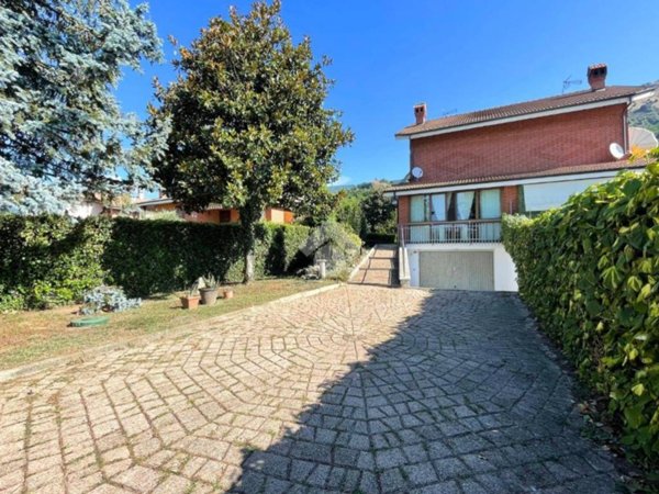 casa indipendente in vendita ad Almese in zona Milanere