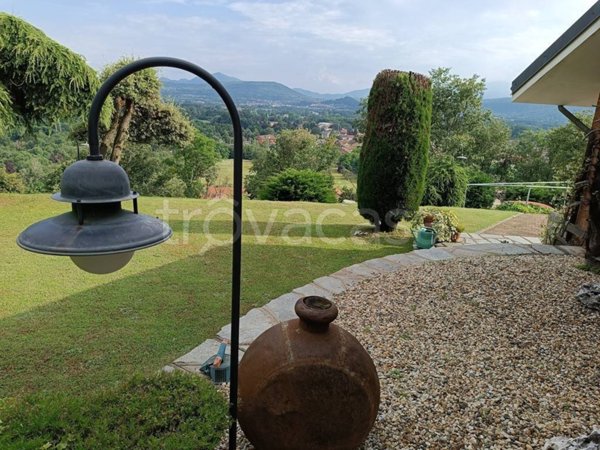 casa indipendente in vendita ad Almese in zona Malatrait
