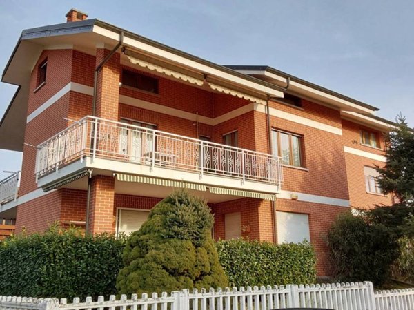 appartamento in vendita ad Almese in zona Rivera