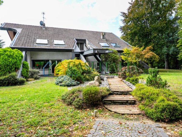 casa indipendente in vendita ad Almese in zona Rivera