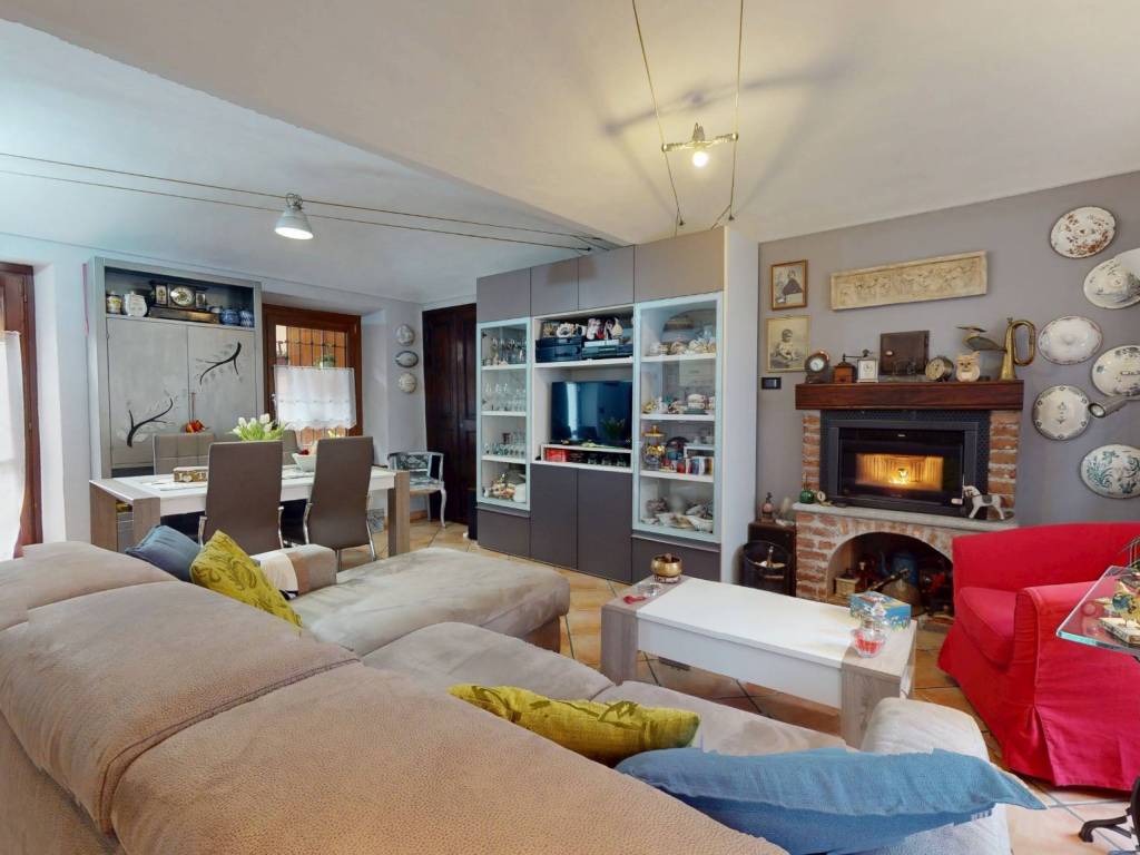 casa indipendente in vendita ad Almese in zona Rivera