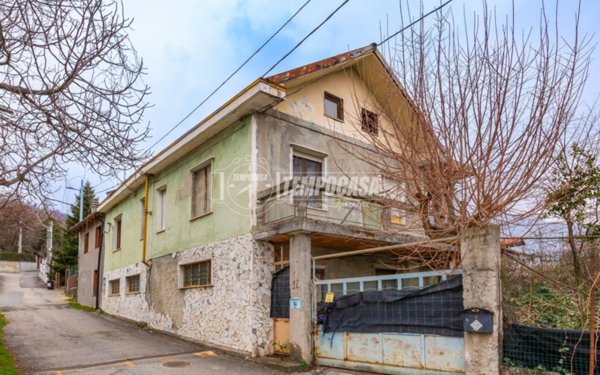 casa indipendente in vendita ad Almese in zona Rivera