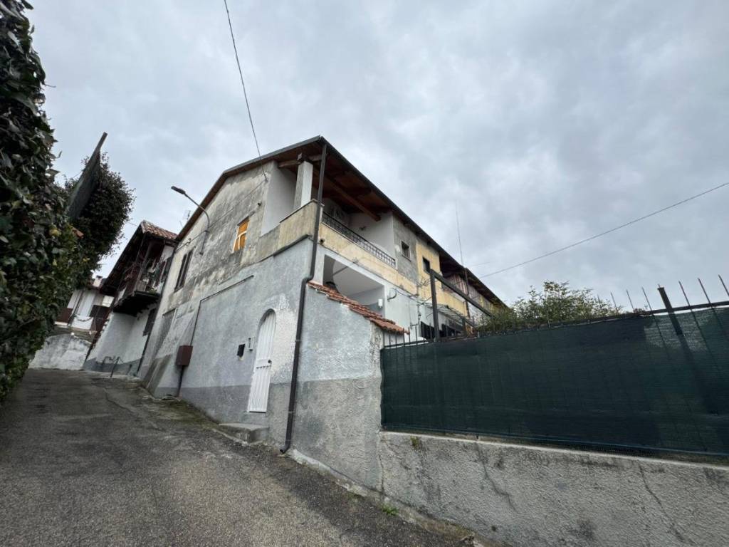 casa indipendente in vendita ad Almese in zona Rivera