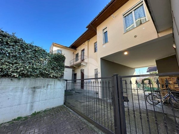 appartamento in vendita ad Almese in zona Rivera