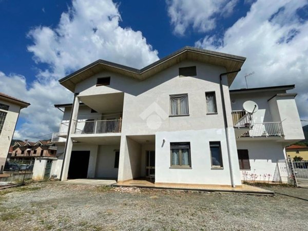 casa indipendente in vendita ad Almese in zona Rivera