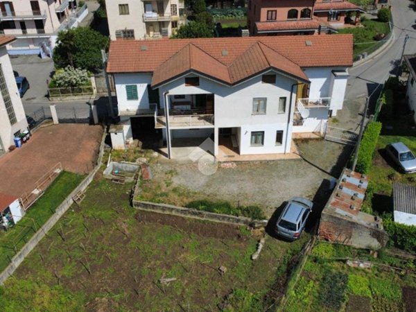 casa indipendente in vendita ad Almese in zona Rivera