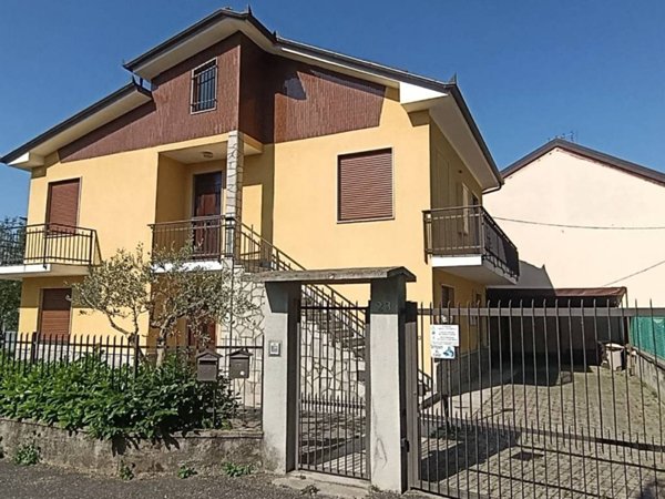 casa indipendente in vendita ad Almese in zona Rivera