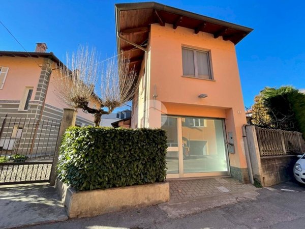 casa semindipendente in vendita ad Almese in zona Malatrait