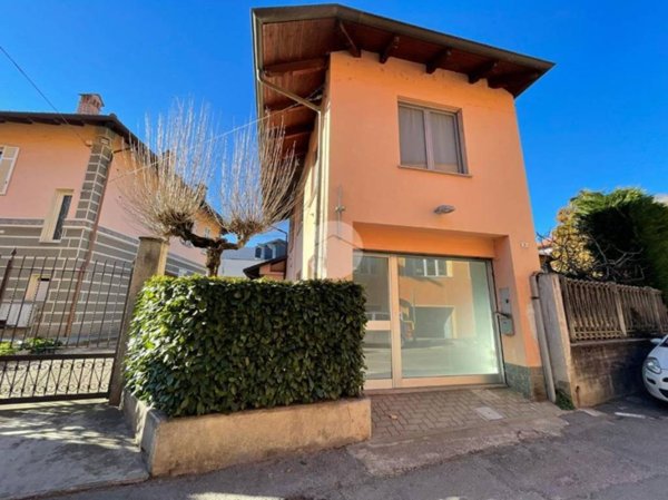 casa semindipendente in vendita ad Almese in zona Malatrait