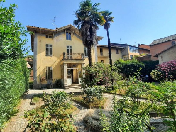 casa indipendente in vendita ad Almese in zona Malatrait