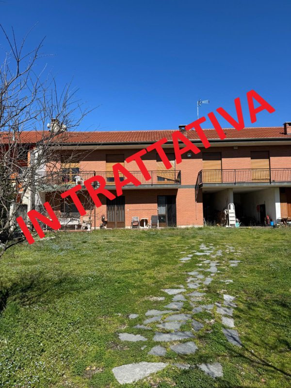 casa indipendente in vendita ad Almese in zona Milanere