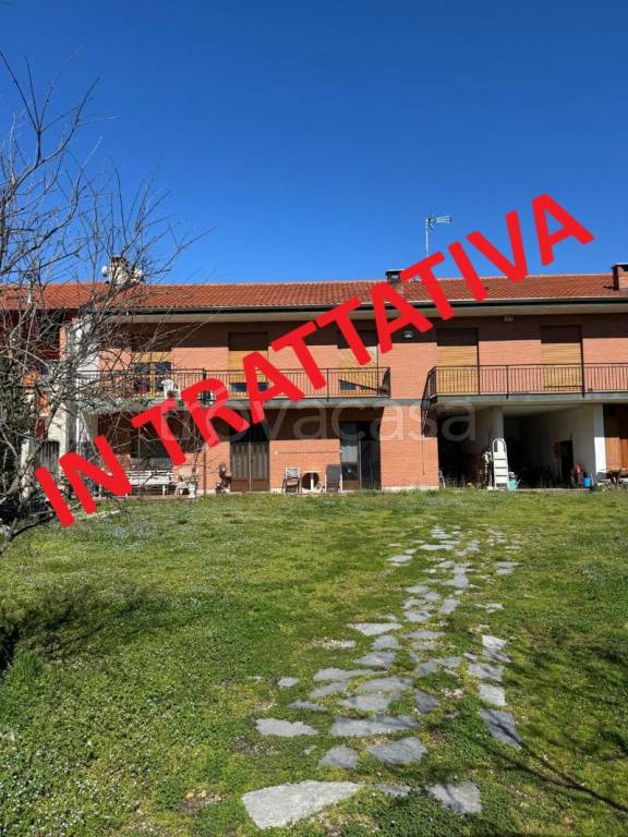 casa indipendente in vendita ad Almese in zona Milanere