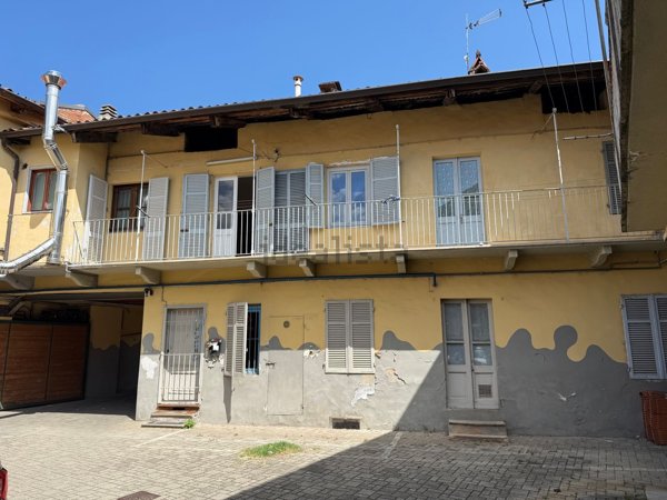 appartamento in vendita ad Almese in zona Malatrait