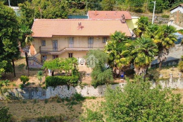 casa indipendente in vendita ad Almese in zona Rivera