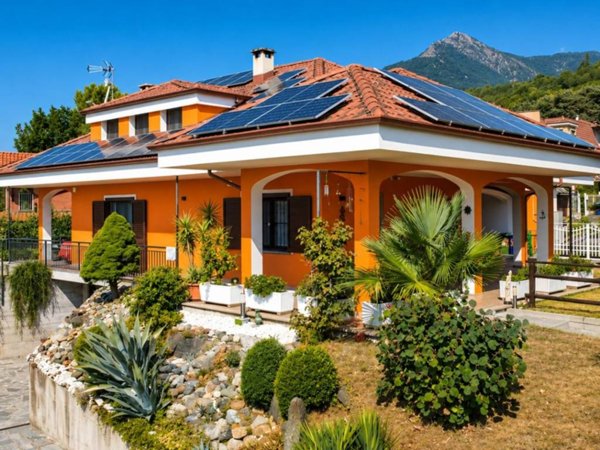 casa indipendente in vendita ad Almese in zona Rivera