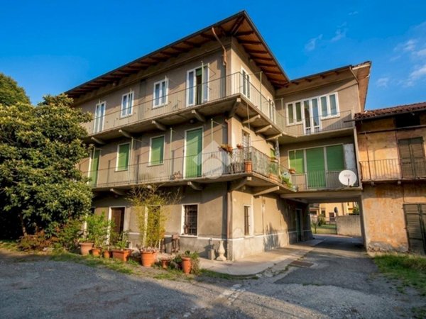 appartamento in vendita ad Almese in zona Malatrait