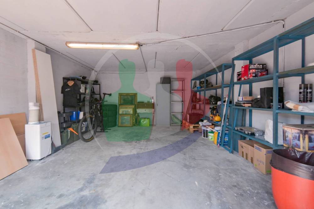 box auto in vendita ad Almese