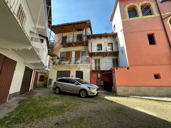 casa semindipendente in vendita ad Almese in zona Malatrait
