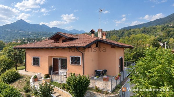 casa indipendente in vendita ad Almese in zona Rivera