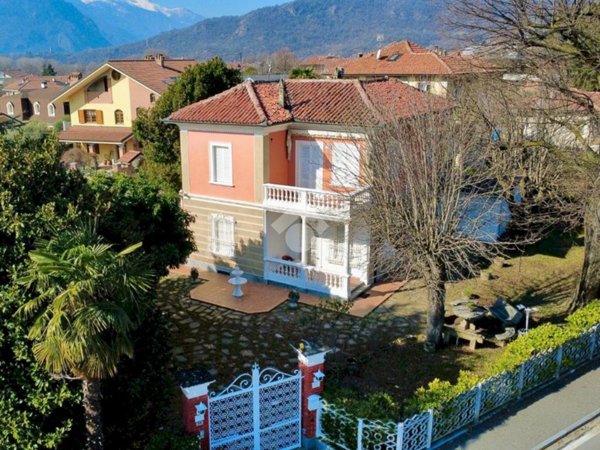 casa indipendente in vendita ad Almese in zona Malatrait
