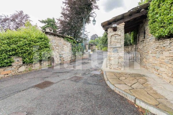 casa indipendente in vendita ad Almese in zona Rivera