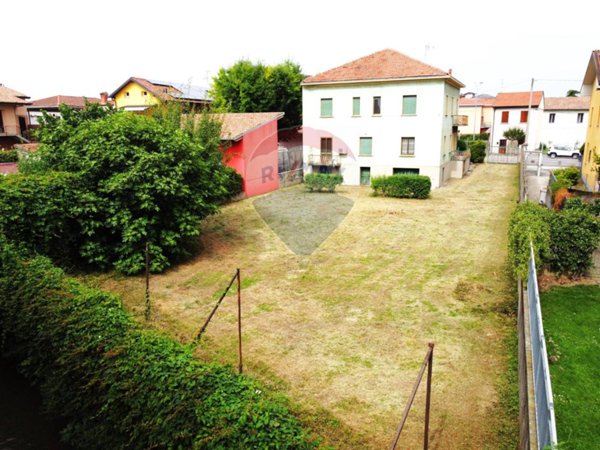 casa indipendente in vendita a Fara Gera d'Adda