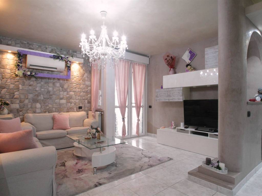 appartamento in vendita a Fara Gera d'Adda