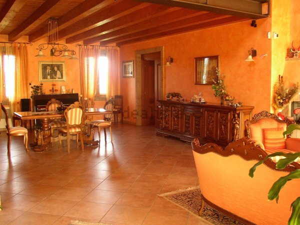casa indipendente in vendita a Fara Gera d'Adda