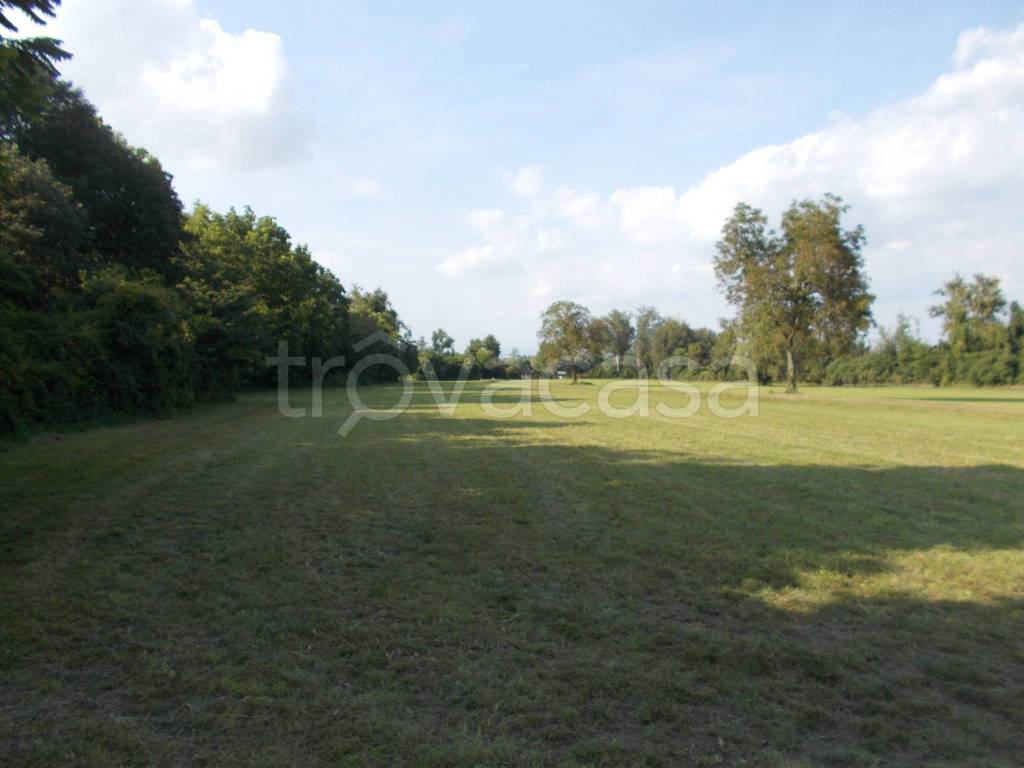 terreno agricolo in vendita a Fara Gera d'Adda