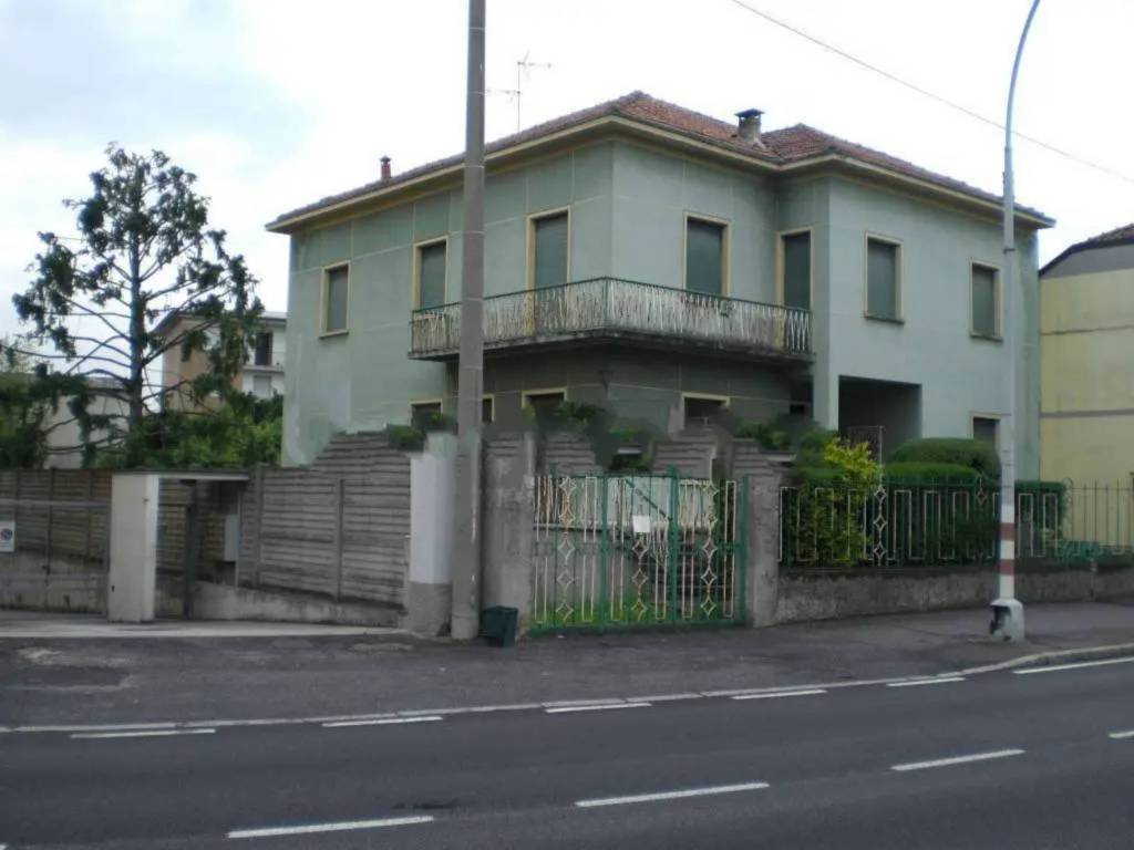 casa indipendente in vendita a Fara Gera d'Adda