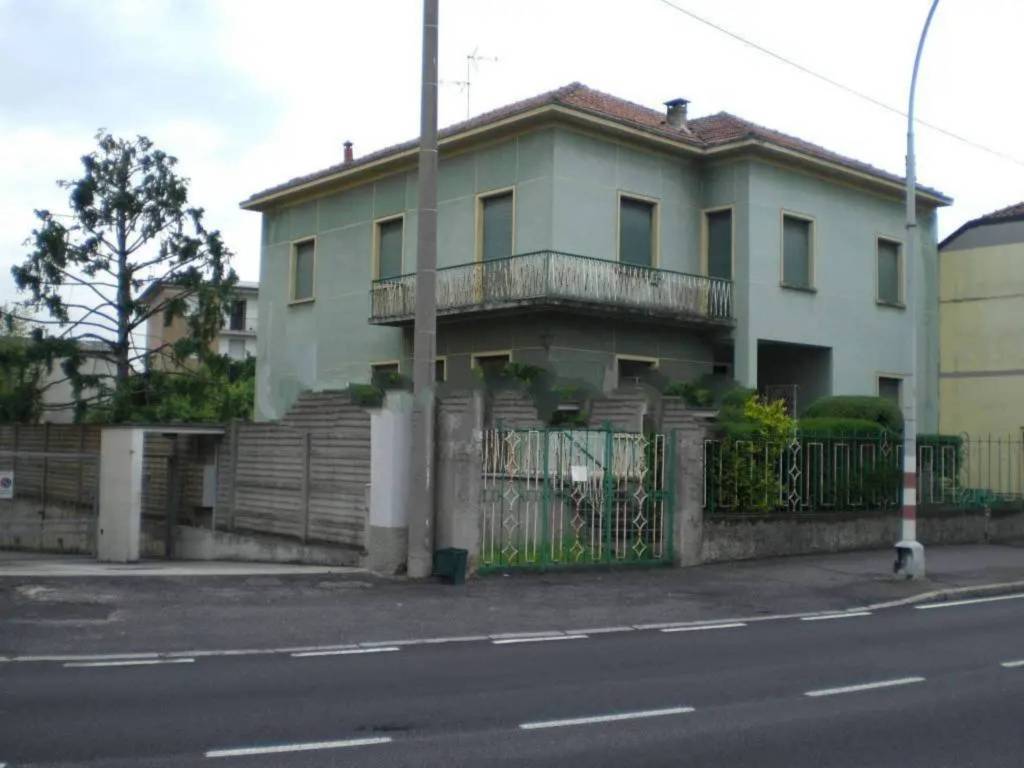 casa indipendente in vendita a Fara Gera d'Adda