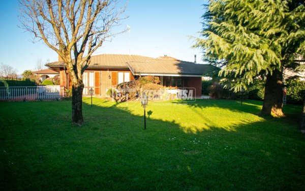 casa indipendente in vendita a Fara Gera d'Adda