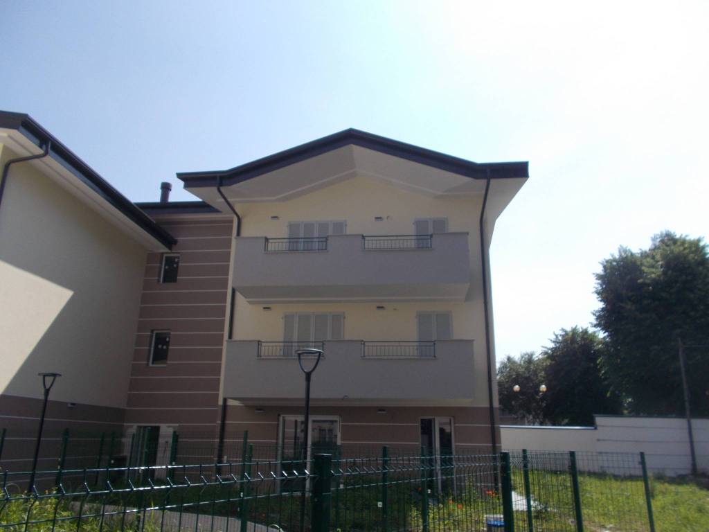 appartamento in vendita a Fara Gera d'Adda
