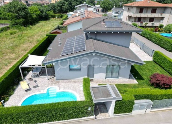 casa indipendente in vendita a Fara Gera d'Adda