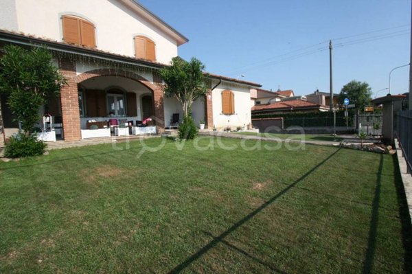 appartamento in vendita a Fara Gera d'Adda