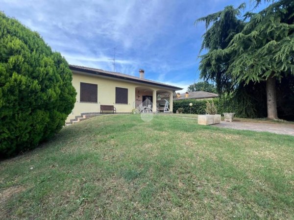 casa indipendente in vendita a Fara Gera d'Adda in zona Badalasco