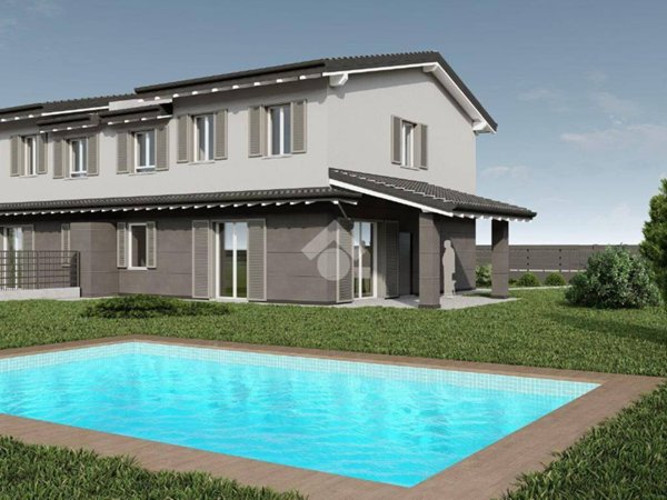casa indipendente in vendita a Fara Gera d'Adda in zona Badalasco