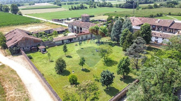 casale in vendita a Fara Gera d'Adda