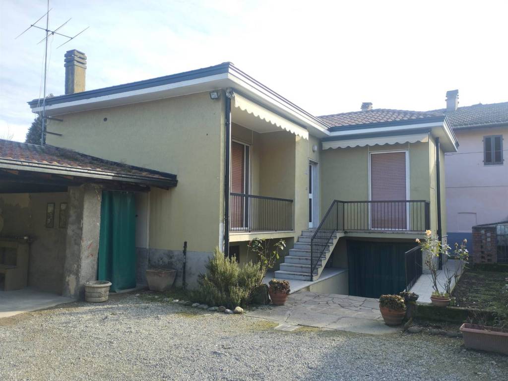 casa indipendente in vendita a Fara Gera d'Adda