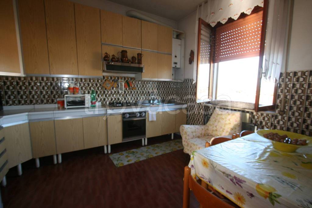 appartamento in vendita a Fara Gera d'Adda in zona Badalasco