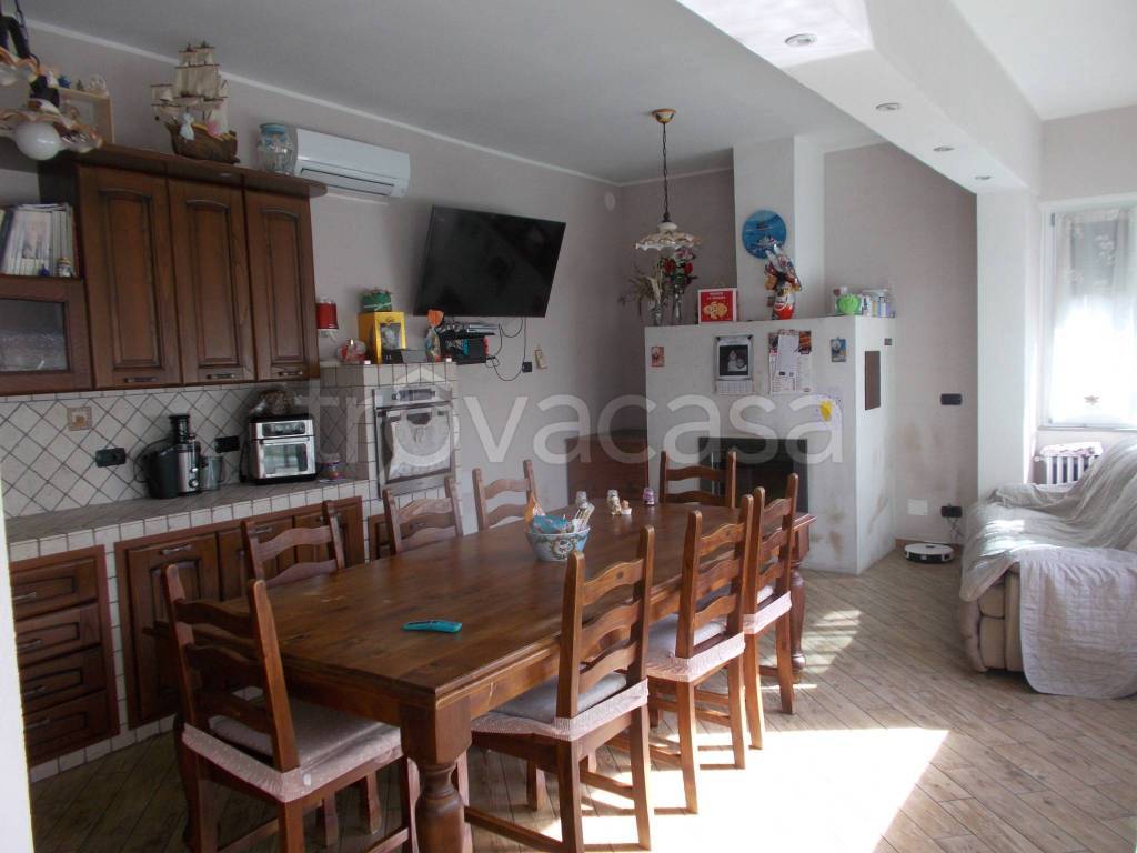 casa indipendente in vendita a Fara Gera d'Adda