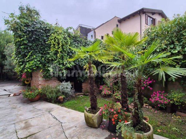 casa indipendente in vendita a Fara Gera d'Adda