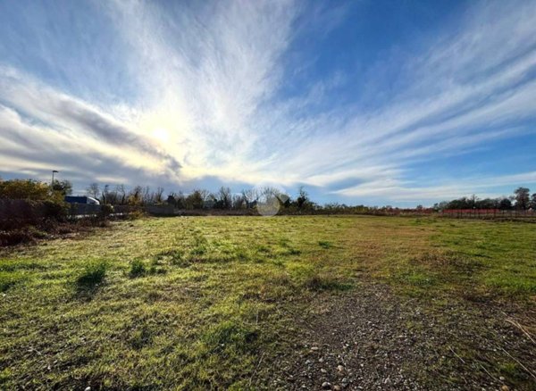 terreno edificabile in vendita a Fara Gera d'Adda in zona Badalasco