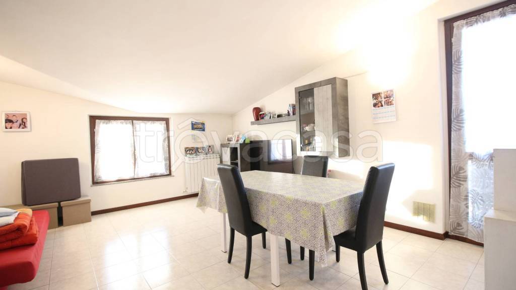 appartamento in vendita a Fara Gera d'Adda