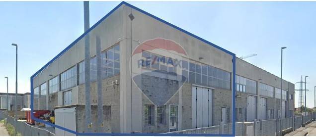 locale commerciale in vendita a Fara Gera d'Adda