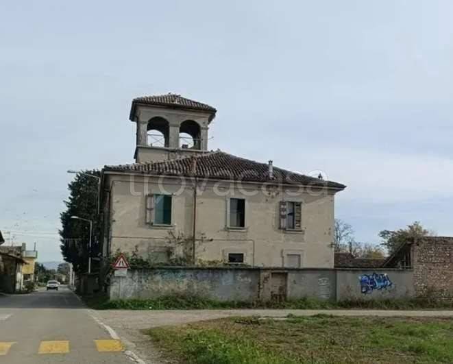 appartamento in vendita a Fara Gera d'Adda in zona Badalasco